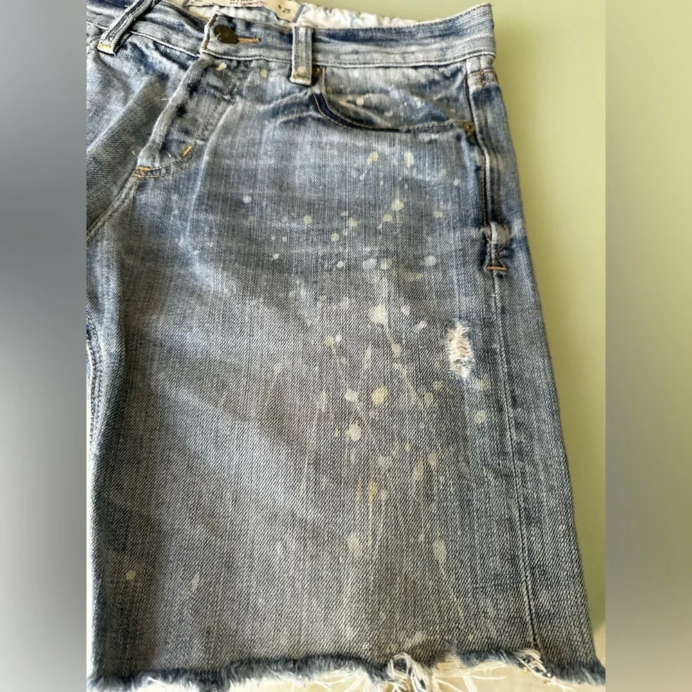 VtG Low Rise distressed Abercrombie & Fitch denim shorts